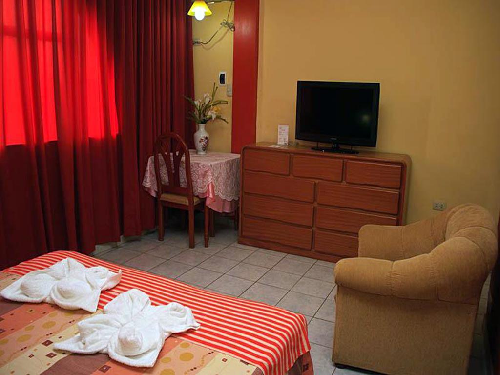 Hotel & Suites La Posada De Lobo Iquitos Cameră foto
